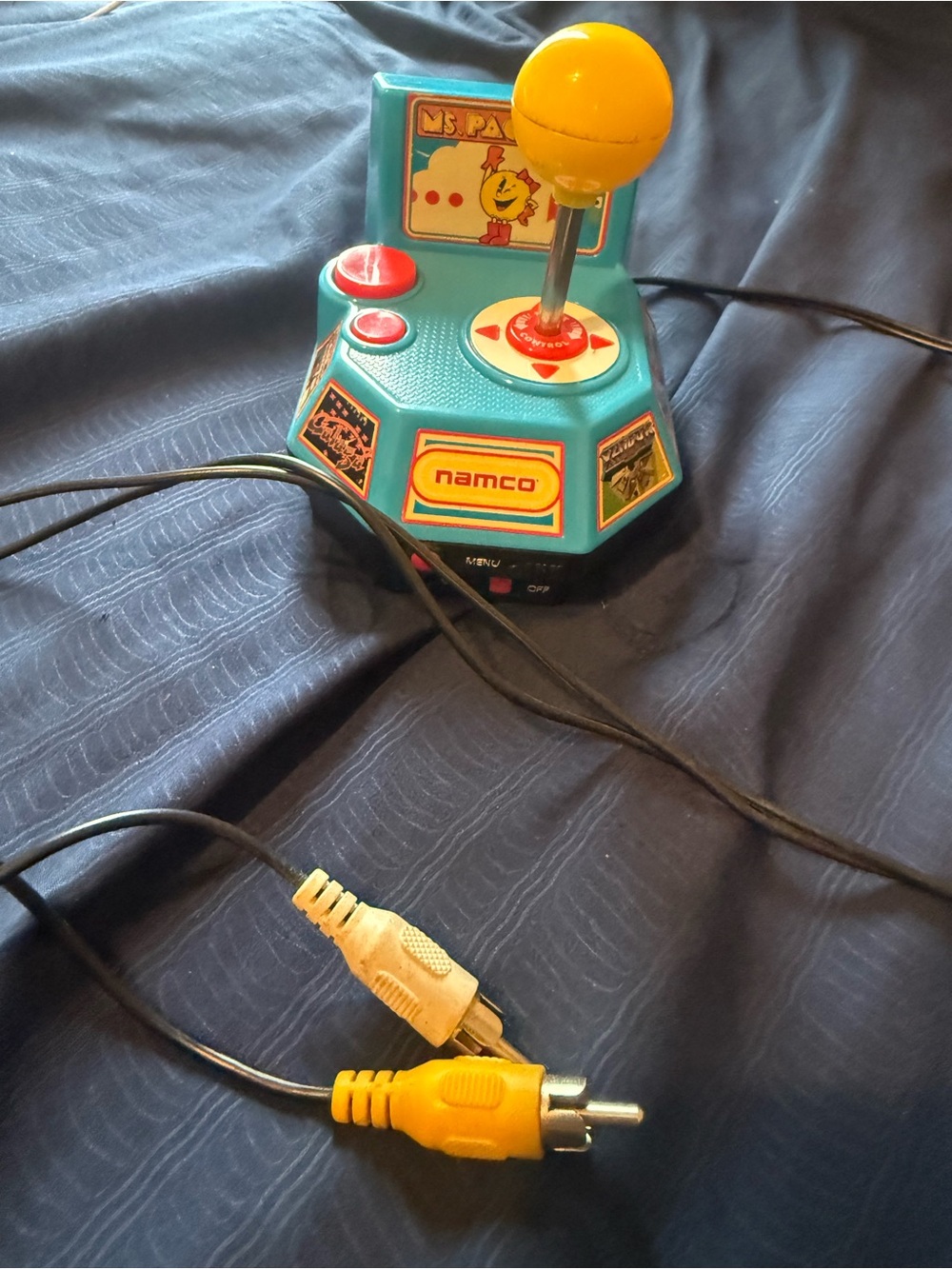Namco Ms. Pac-Man 5 in 1 Plug N Play TV Joystick Arcade Game New Batteries